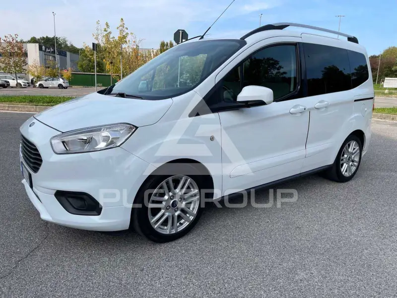 2018 Ford Tourneo