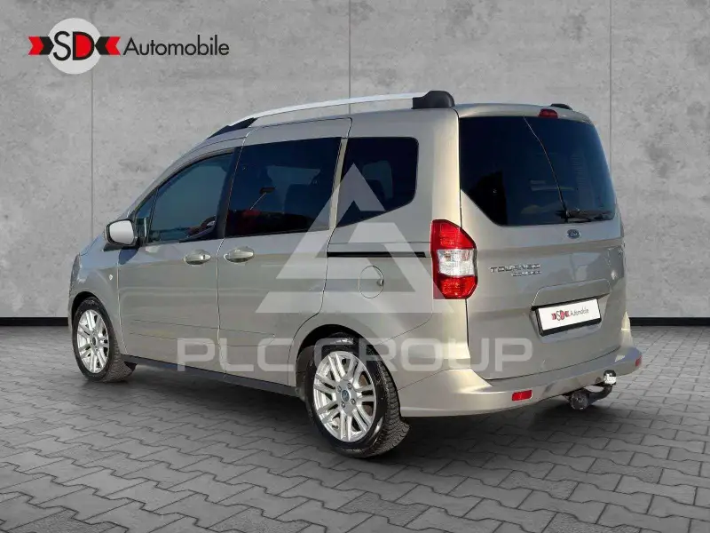 2018 Ford Tourneo