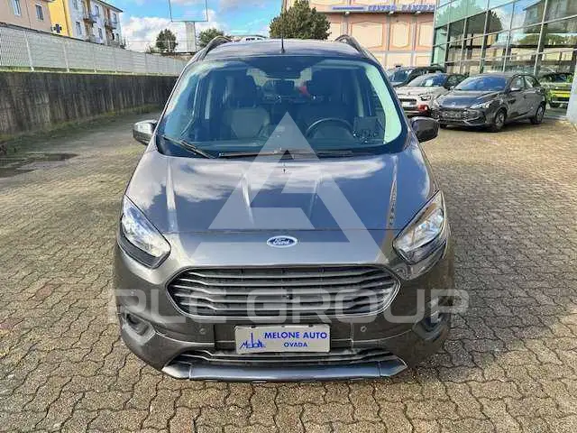 2018 Ford Tourneo