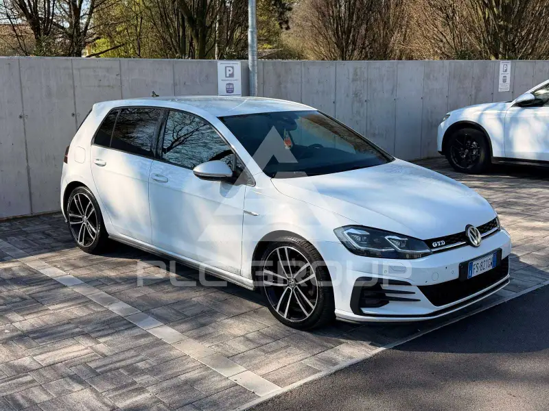 2018 Volkswagen GOLF