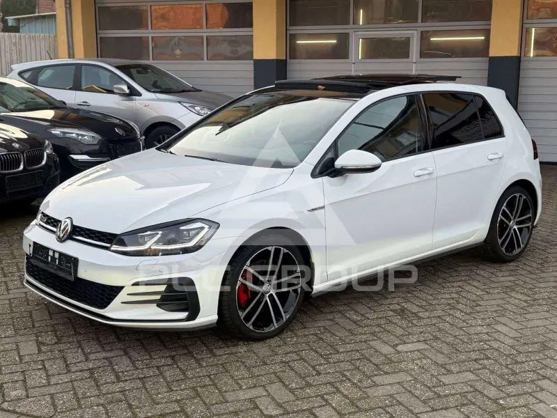 2018 Volkswagen GOLF