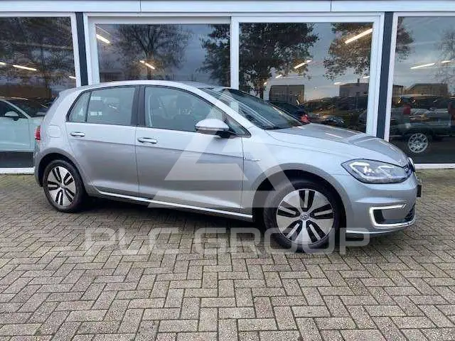 2018 Volkswagen E-Golf