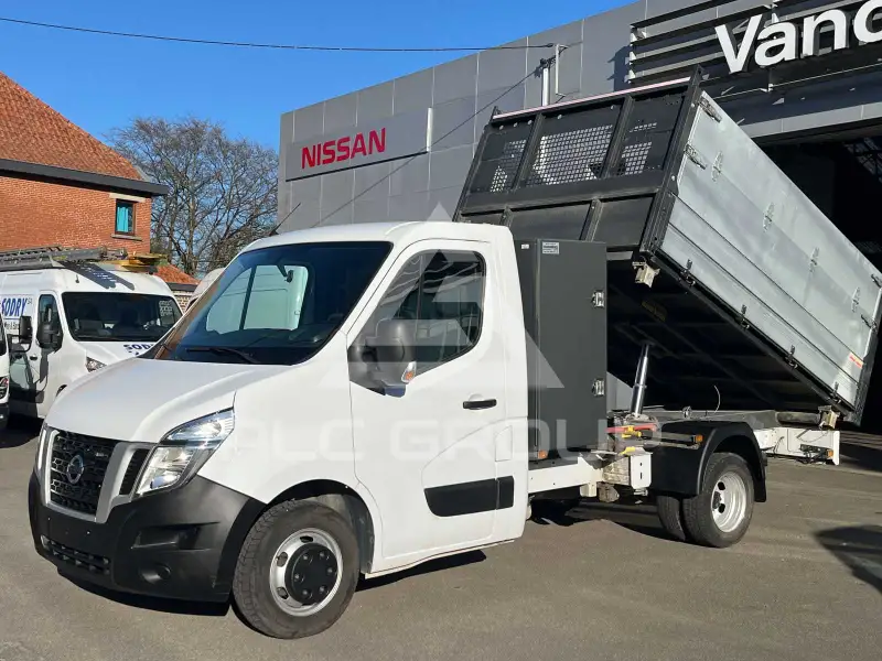 2019 Nissan NV 400
