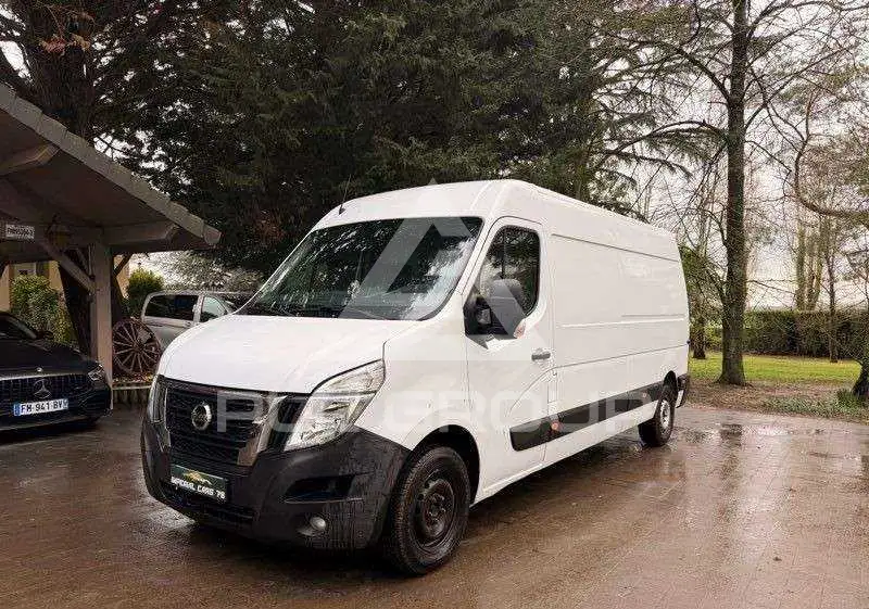 2019 Nissan NV 400
