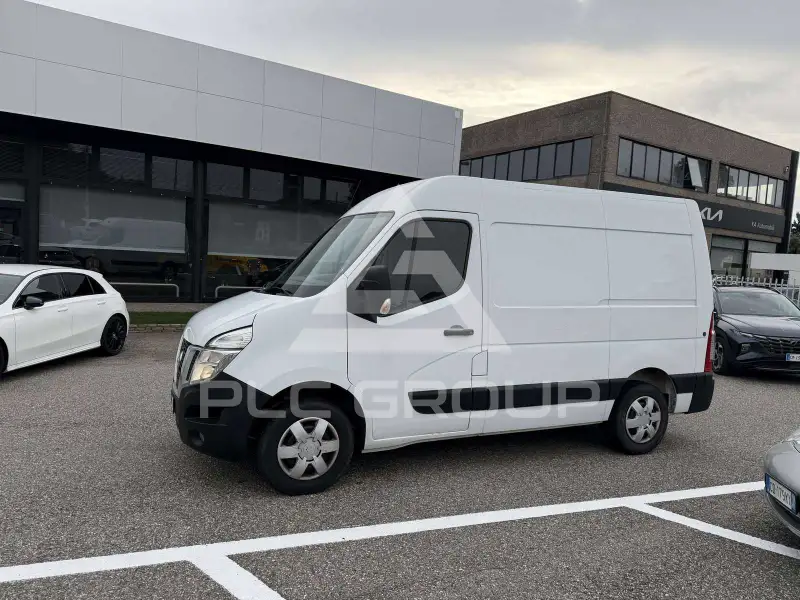 2019 Nissan NV 400