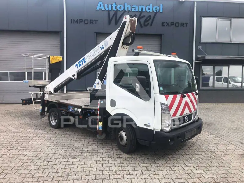 2019 Nissan NT400