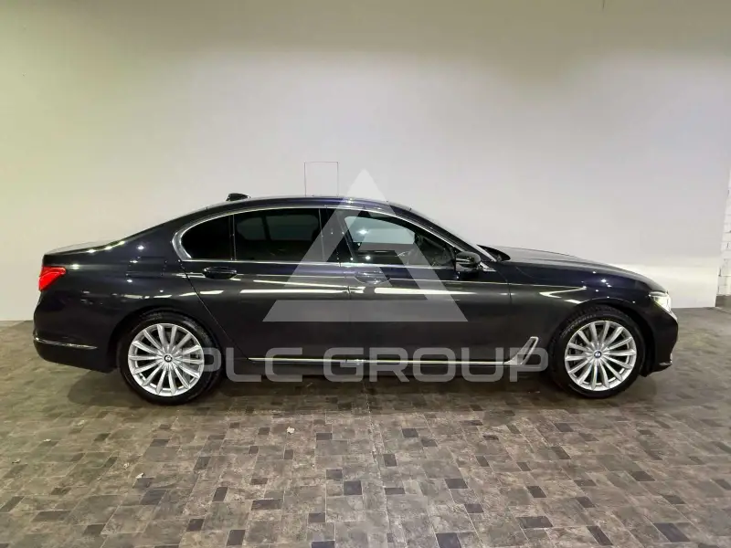 2019 BMW 740