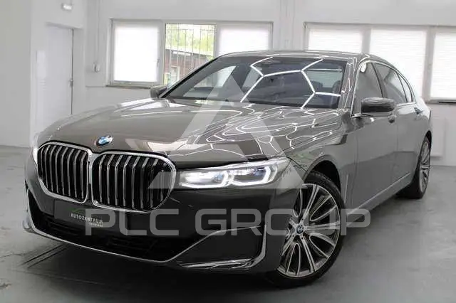 2019 BMW 740