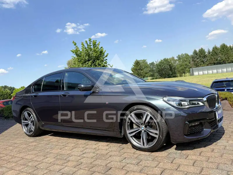 2019 BMW 740