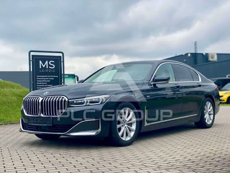 2019 BMW 740