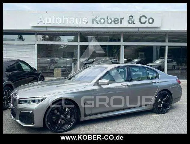 2019 BMW 750