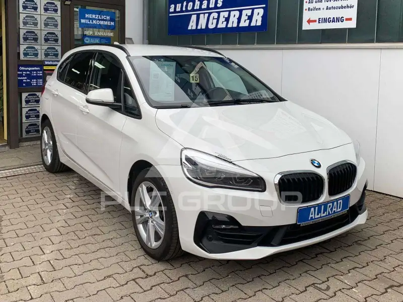 2019 BMW 220