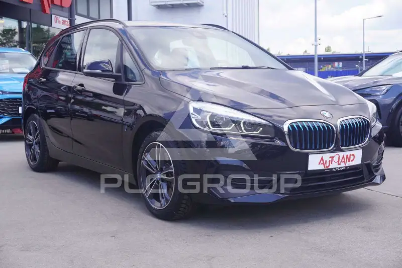 2019 BMW 225