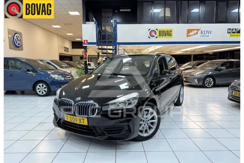 2019 BMW 225