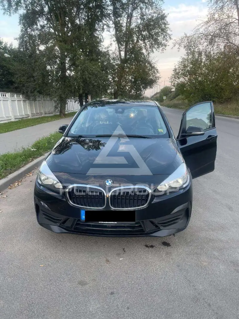 2019 BMW 225