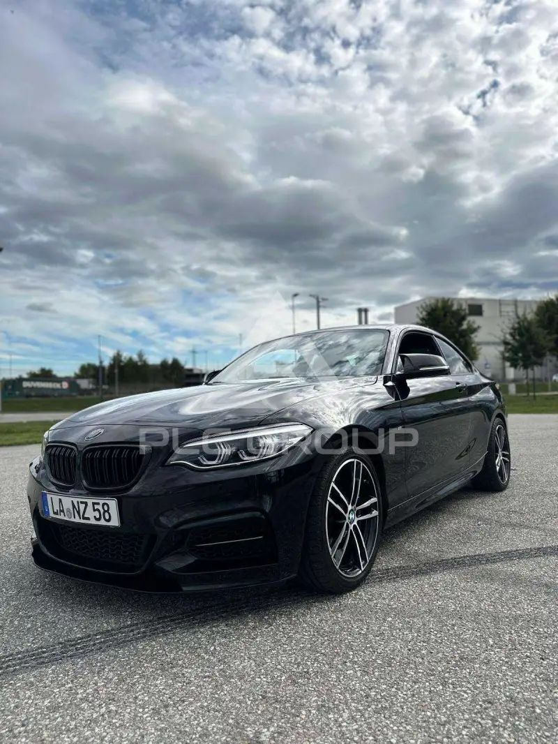 2019 BMW 240M