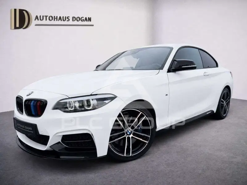 2019 BMW 240M