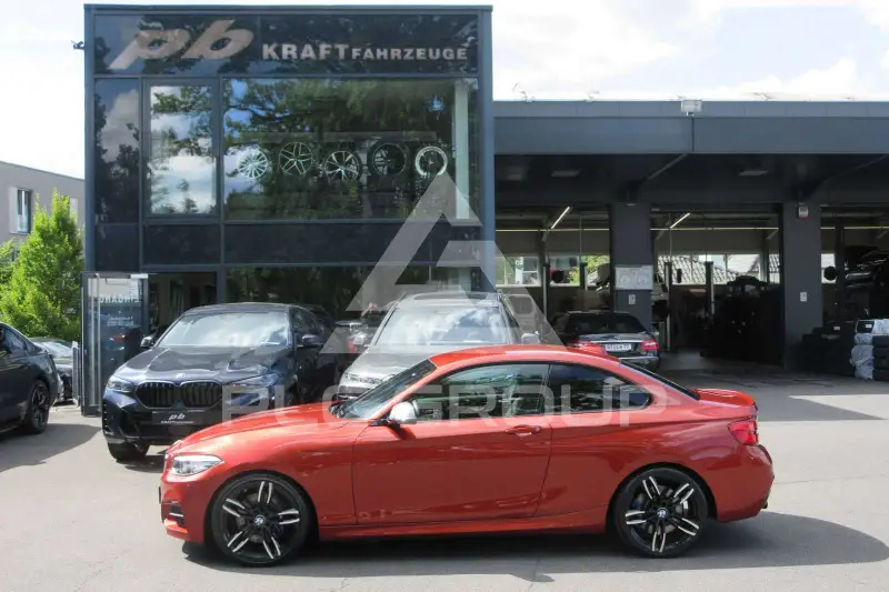 2019 BMW 240M