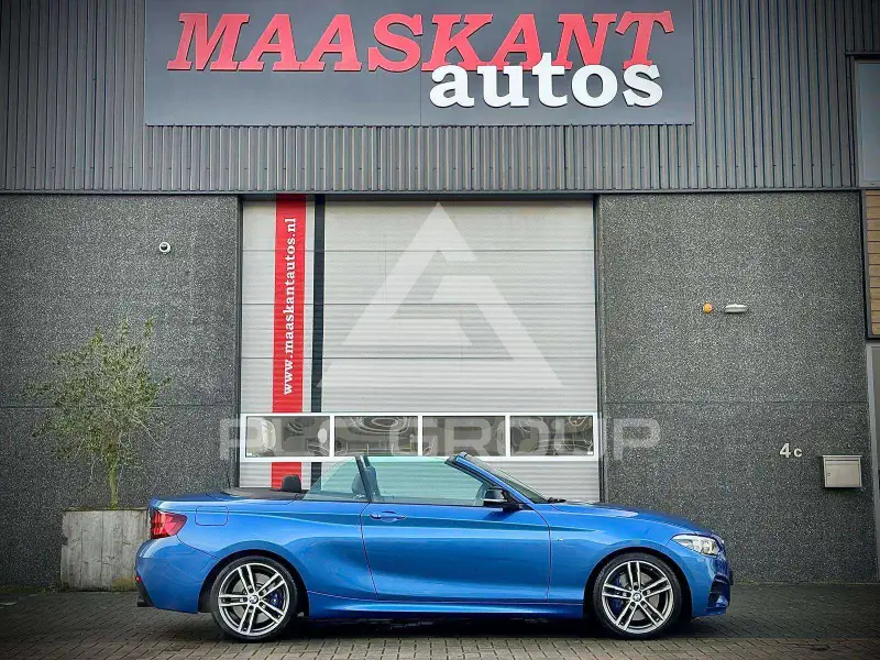 2019 BMW 240M
