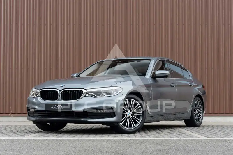 2019 BMW 530