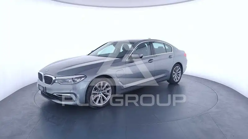 2019 BMW 530