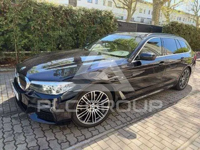 2019 BMW 530