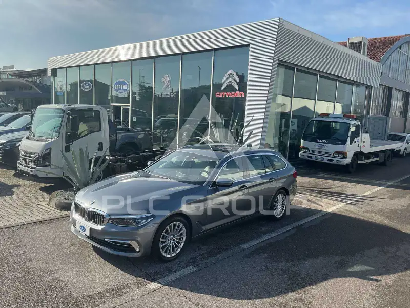 2019 BMW 530