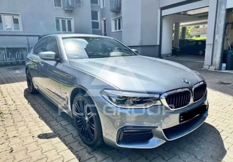 2019 BMW 530