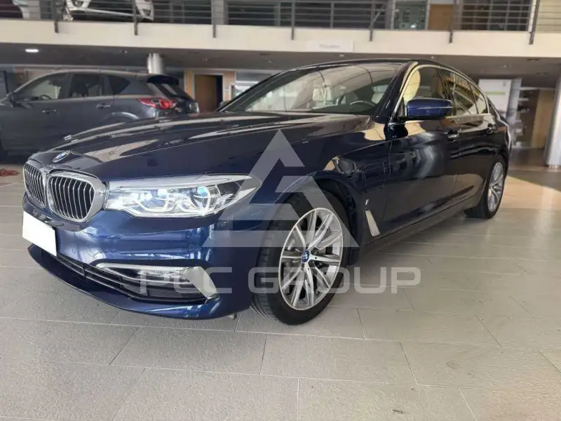 2019 BMW 530