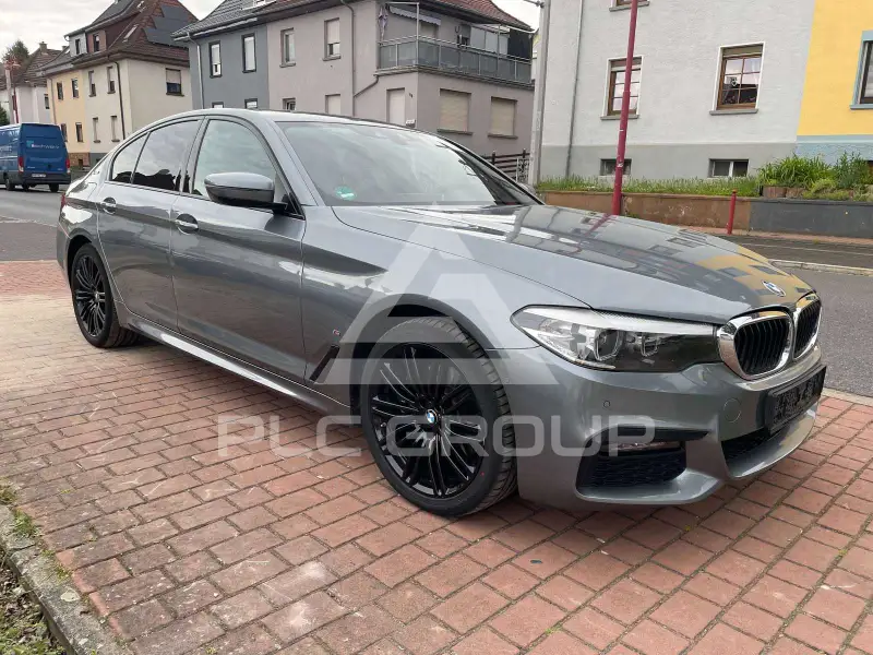 2019 BMW 530