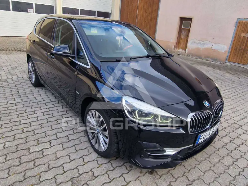 2019 BMW 218