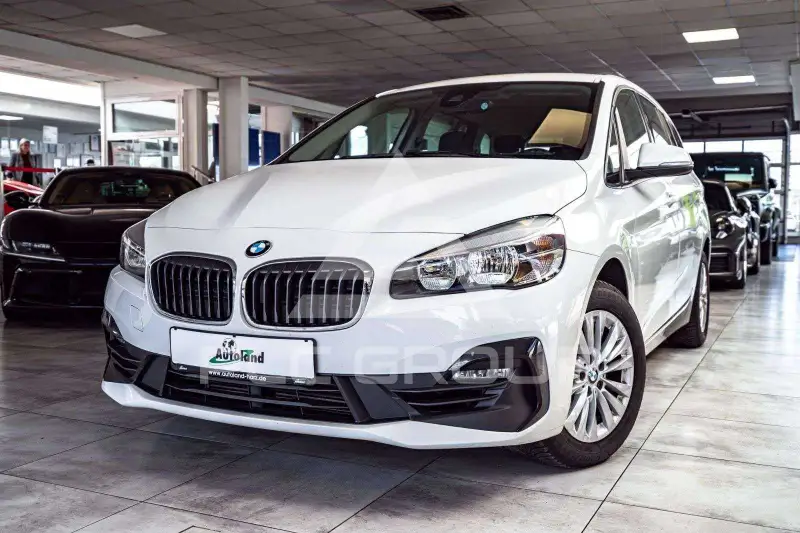 2019 BMW 218