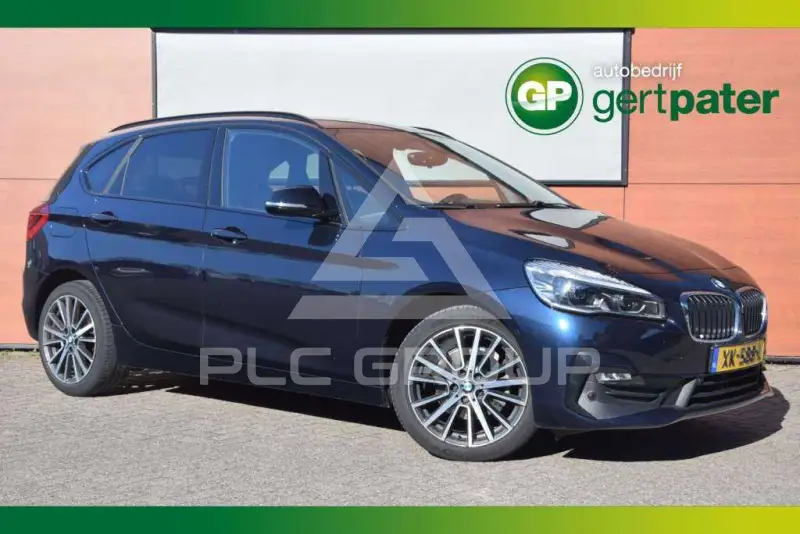 2019 BMW 218