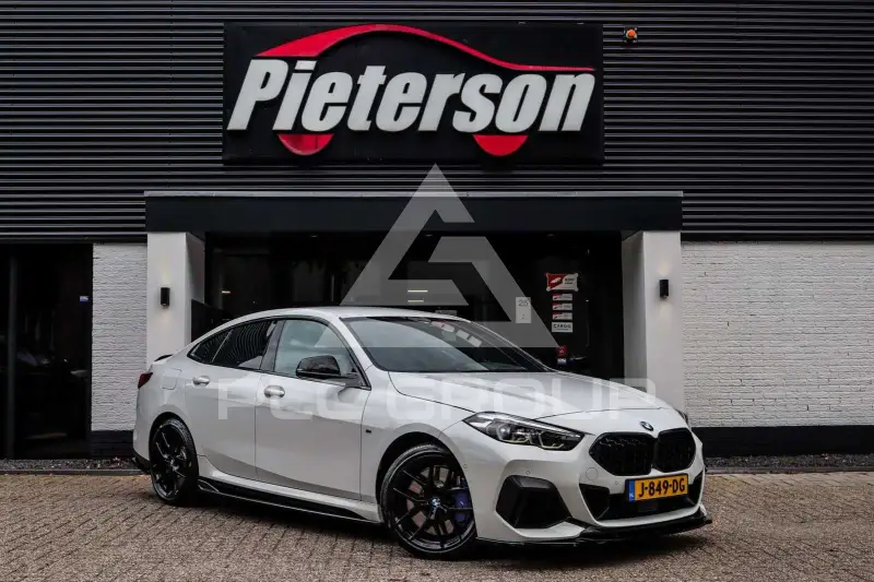 2019 BMW 235