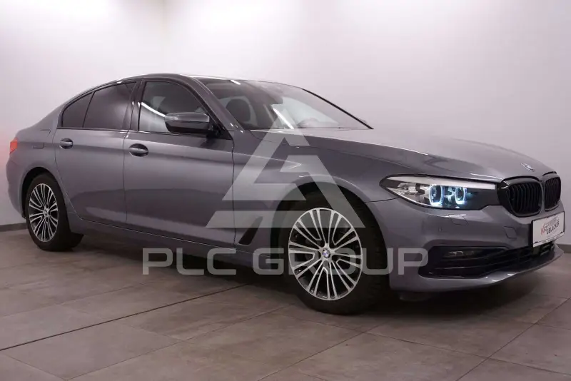 2019 BMW 525