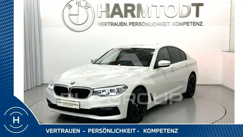 2019 BMW 525