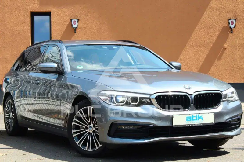 2019 BMW 525