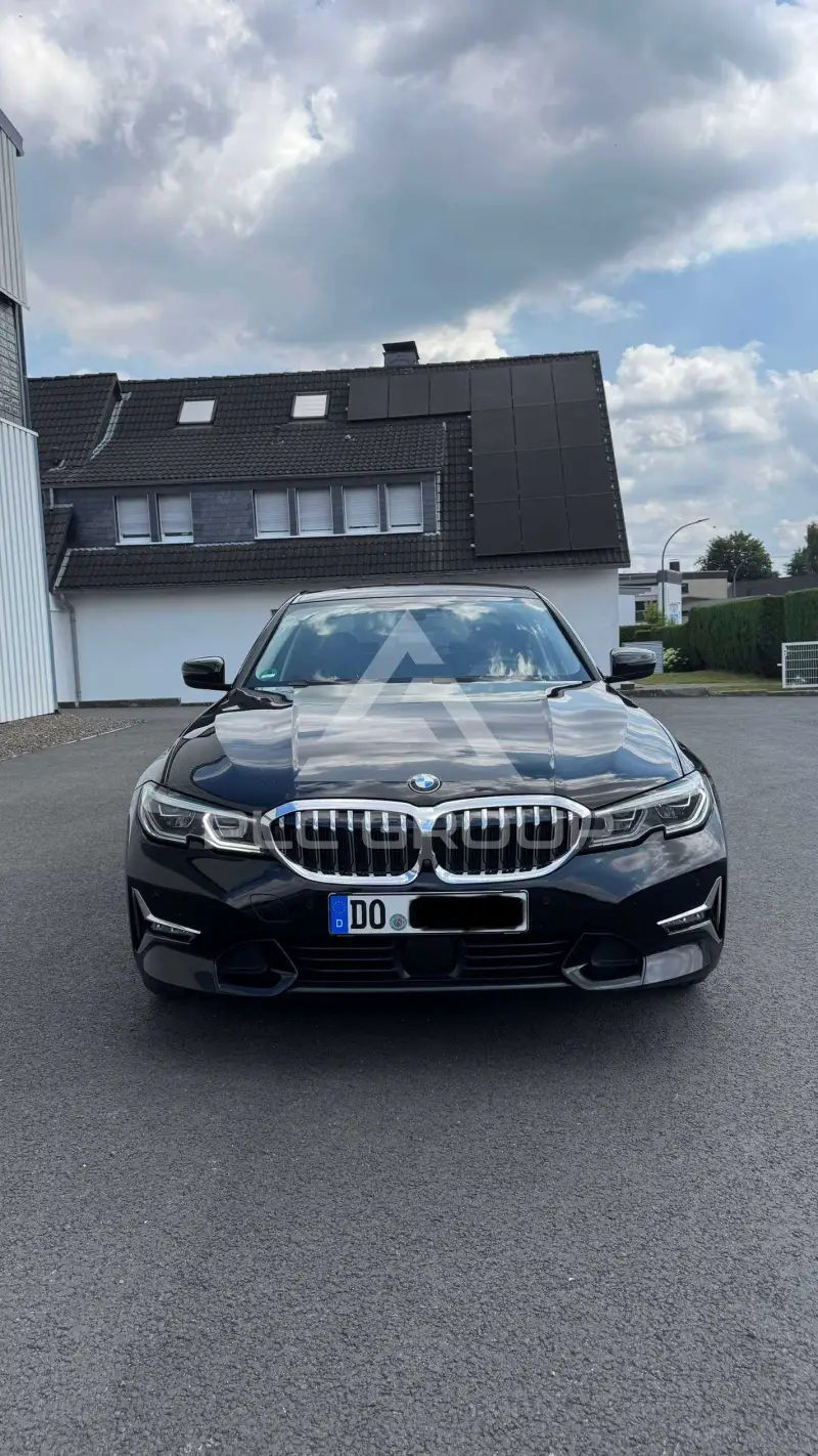 2019 BMW 320
