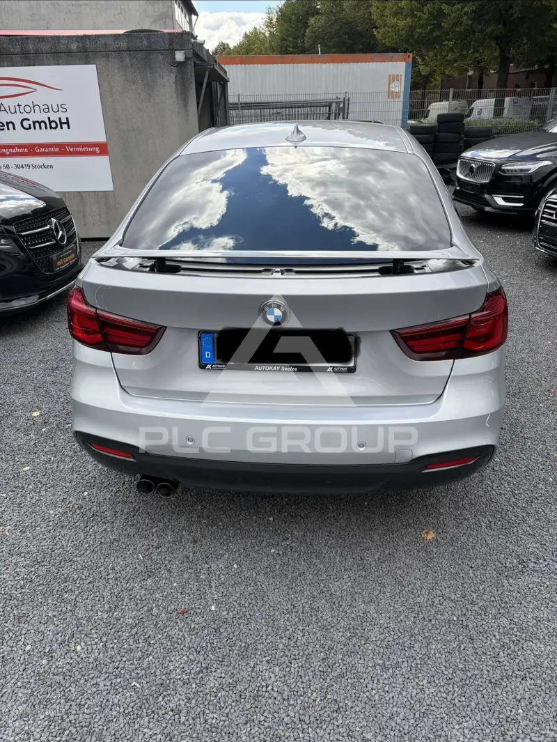 2019 BMW 320