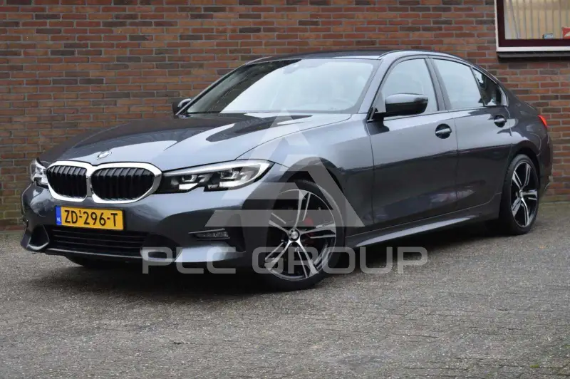 2019 BMW 320