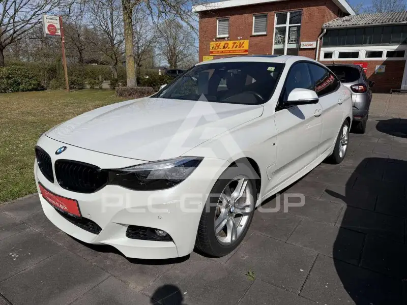2019 BMW 320