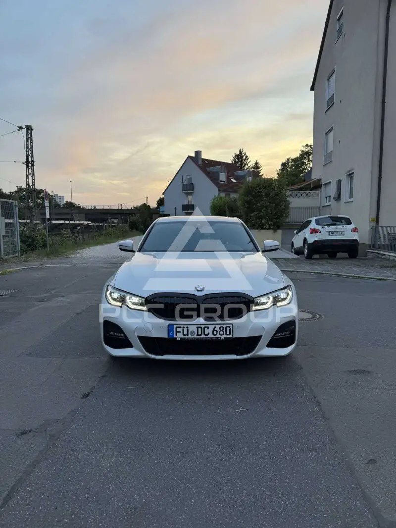 2019 BMW 320