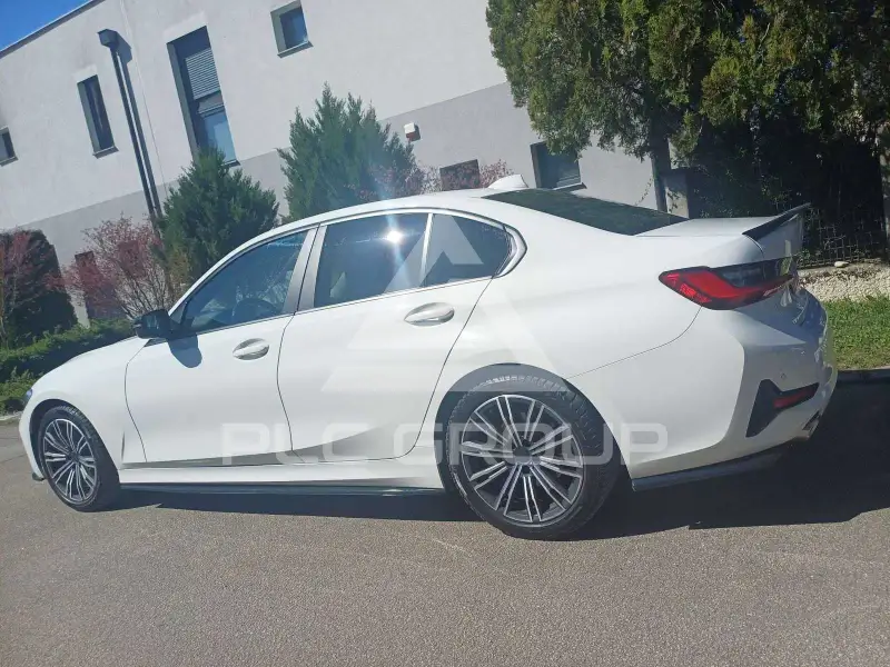 2019 BMW 320