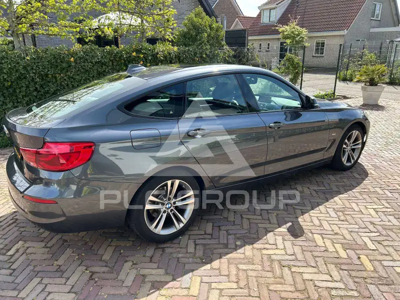 2019 BMW 320