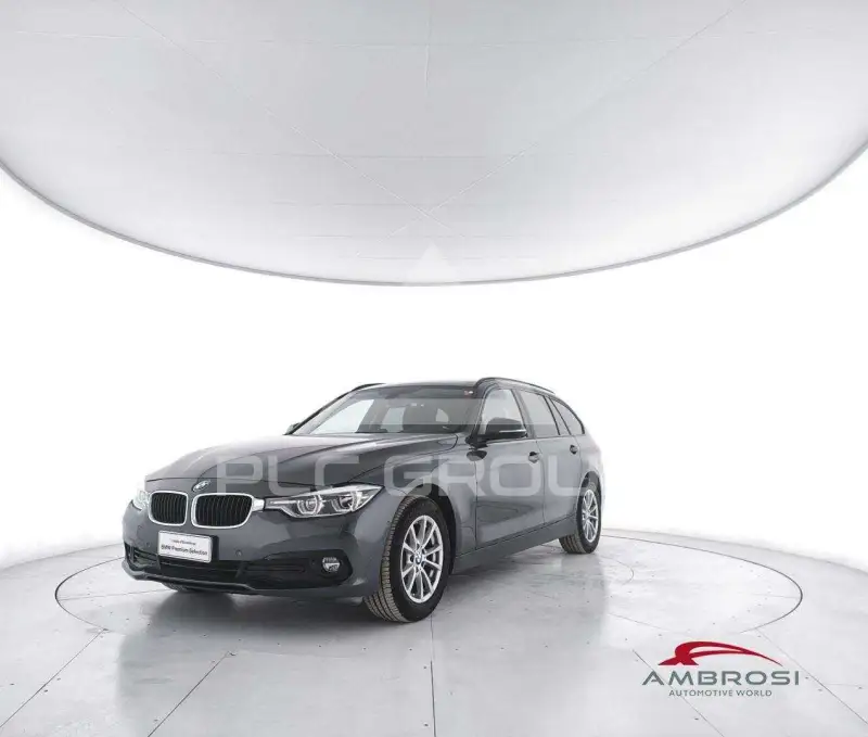 2019 BMW 320