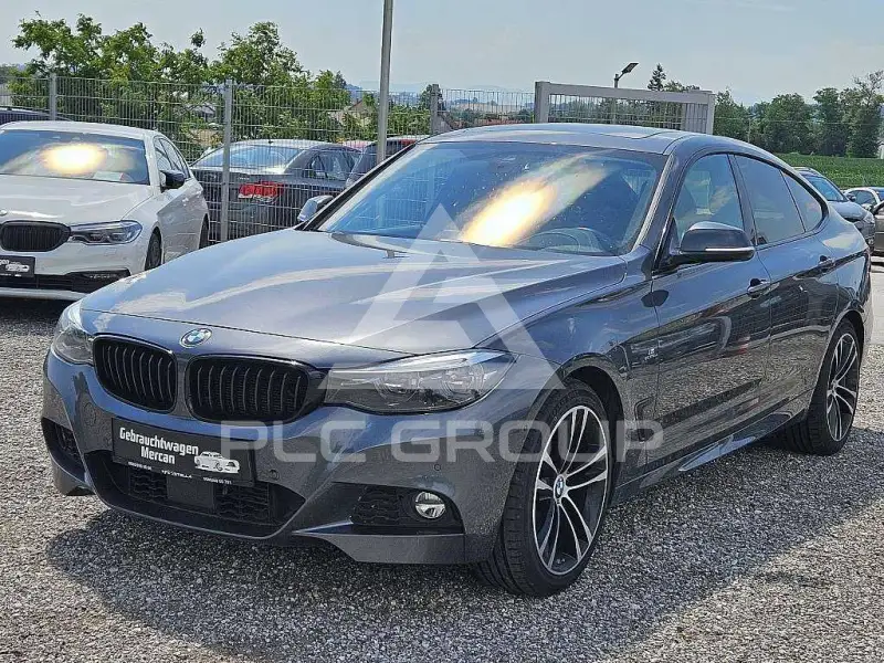 2019 BMW 330