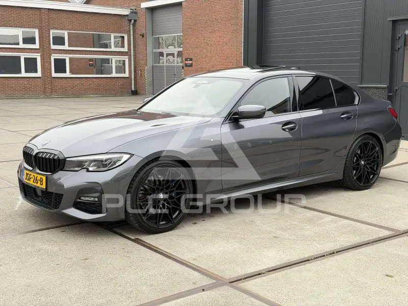 2019 BMW 330