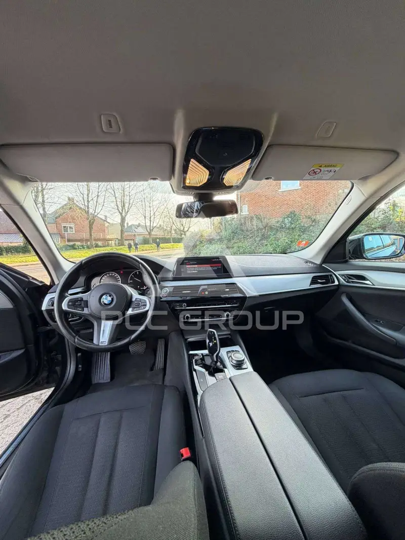 2019 BMW 520