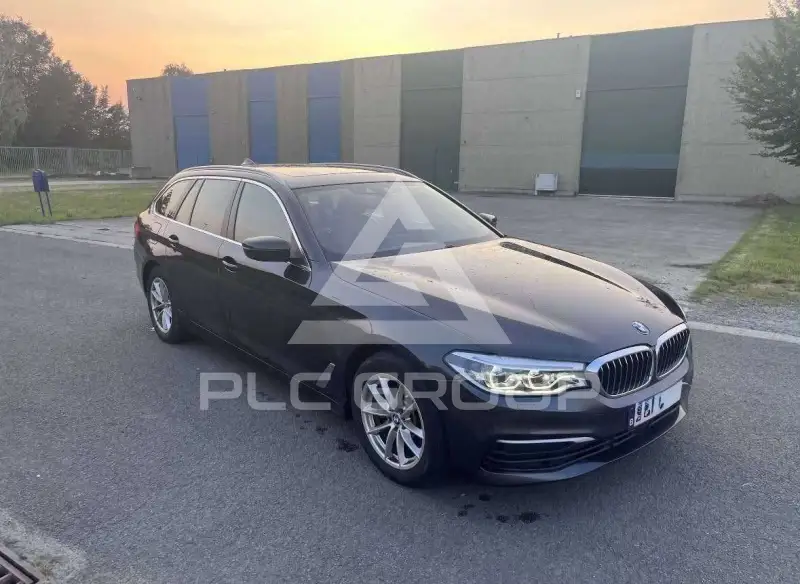 2019 BMW 520