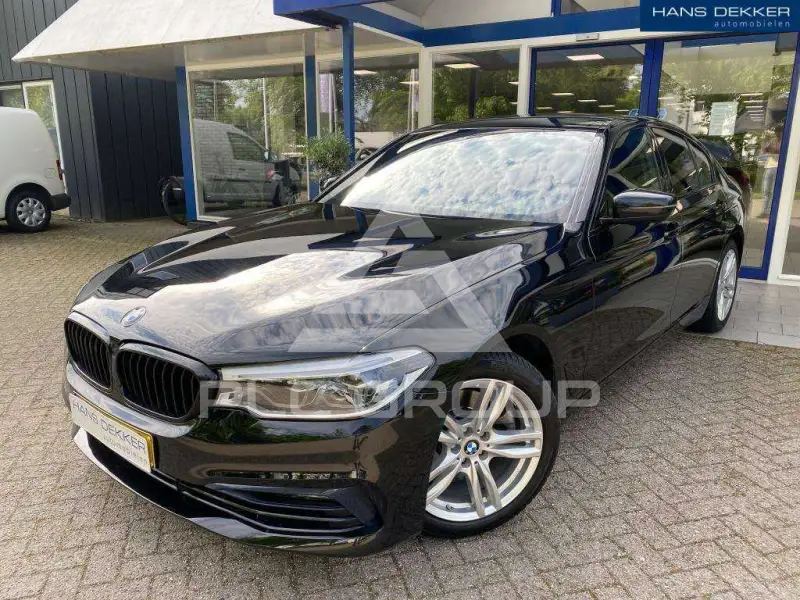 2019 BMW 520